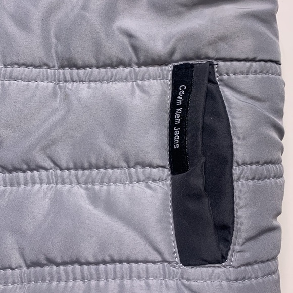 Calvin Klein jeans color block gray puffer vest 24 months baby unisex - Picture 3 of 8